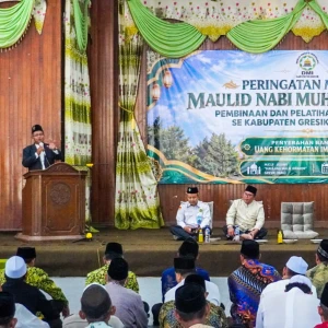 Peringati Maulid Nabi, DMI Gresik Salurkan UKIM Rp2,5 Juta untuk Imam Masjid