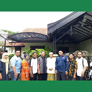 Ketua MUI Kabupaten Gresik di datangi petugas PPDP dengan di sertai anggota KPU, PPK, Panwascam