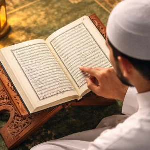 Amalan yang Dianjurkan pada Malam Nuzulul Qur’an 17 Ramadhan 1447 H