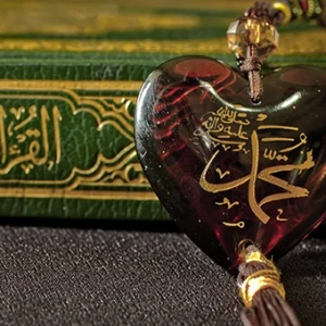 Meneladani Akhlak Rasulullah SAW untuk Menjawab Tantangan Zaman