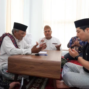 Bulan Ramadhan Penuh Rahmat, Cho Youngho Pria Asal Korea Selatan Jadi Mualaf di Kantor MUI Gresik